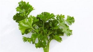 dieu-tri-nhiem-trung-than-bang-7-loai-nuoc-uong-de-lam-hinh-2