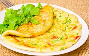 Mac-nhung-benh-nay-nen-kieng-an-trung-vi-doc-vo-cung-chineseeggomeletandvegetablerecipe_uppk-1559155085-909-width660height417