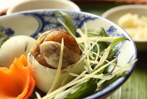 Nhung-nguoi-mac-benh-nay-dai-ky-voi-trung-vit-lon-vi-cuc-doc-1-1559700481-555-width665height449